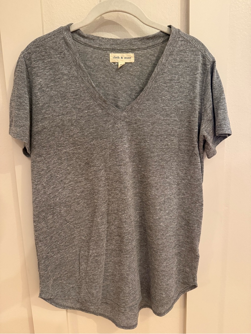 cloth & stone Women’s V-Neck Short Sleeve Tee - Gray XS